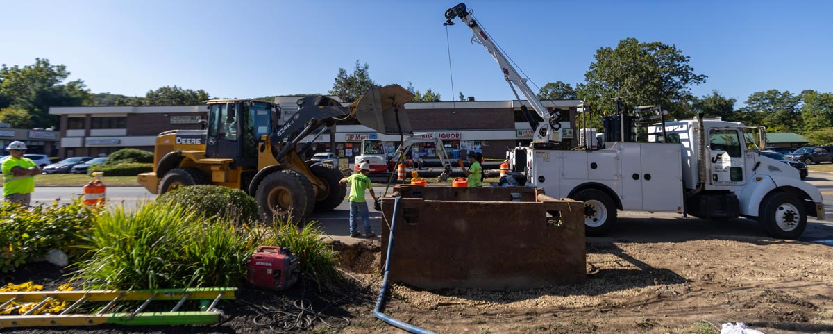 Replacing water main in Naugatuck.